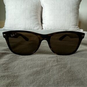 Ray Ban New Wayfarer Tortoise Shell Sunglasses